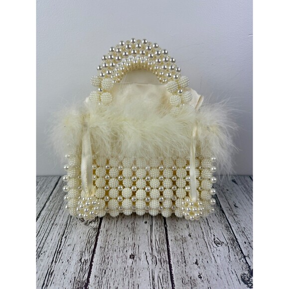 Show Me Your Mumu Pearl Bag –Ivory-Compact Purse – Fits iPhone- party or wedding - Picture 1 of 13